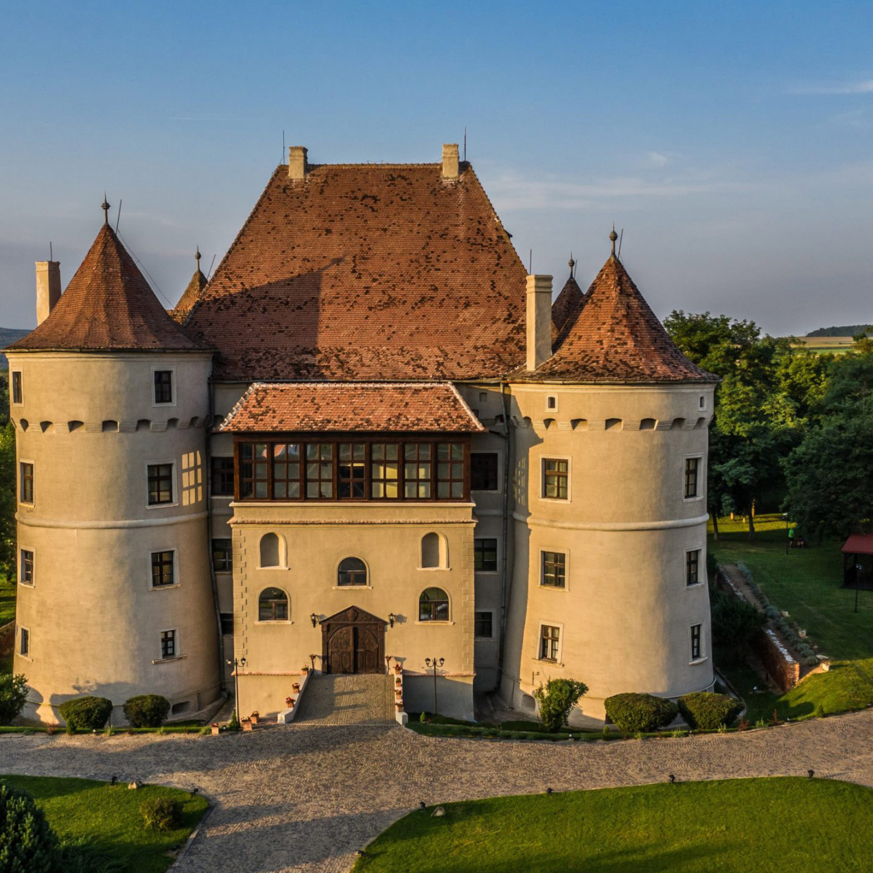 Care este povestea unuia dintre cele mai frumoase castele din România, inspirat de chateau-urile din Franţa