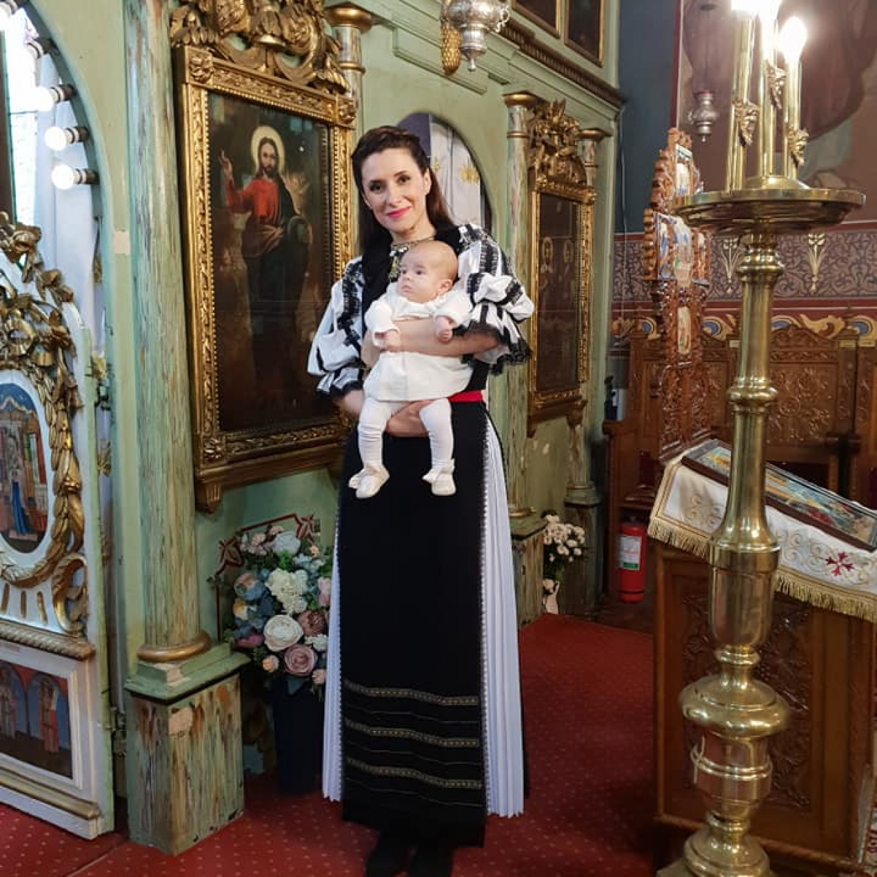 Iuliana Tudor, nașă de botez. Cum a fost încreștinat cel de-al 6-lea copil