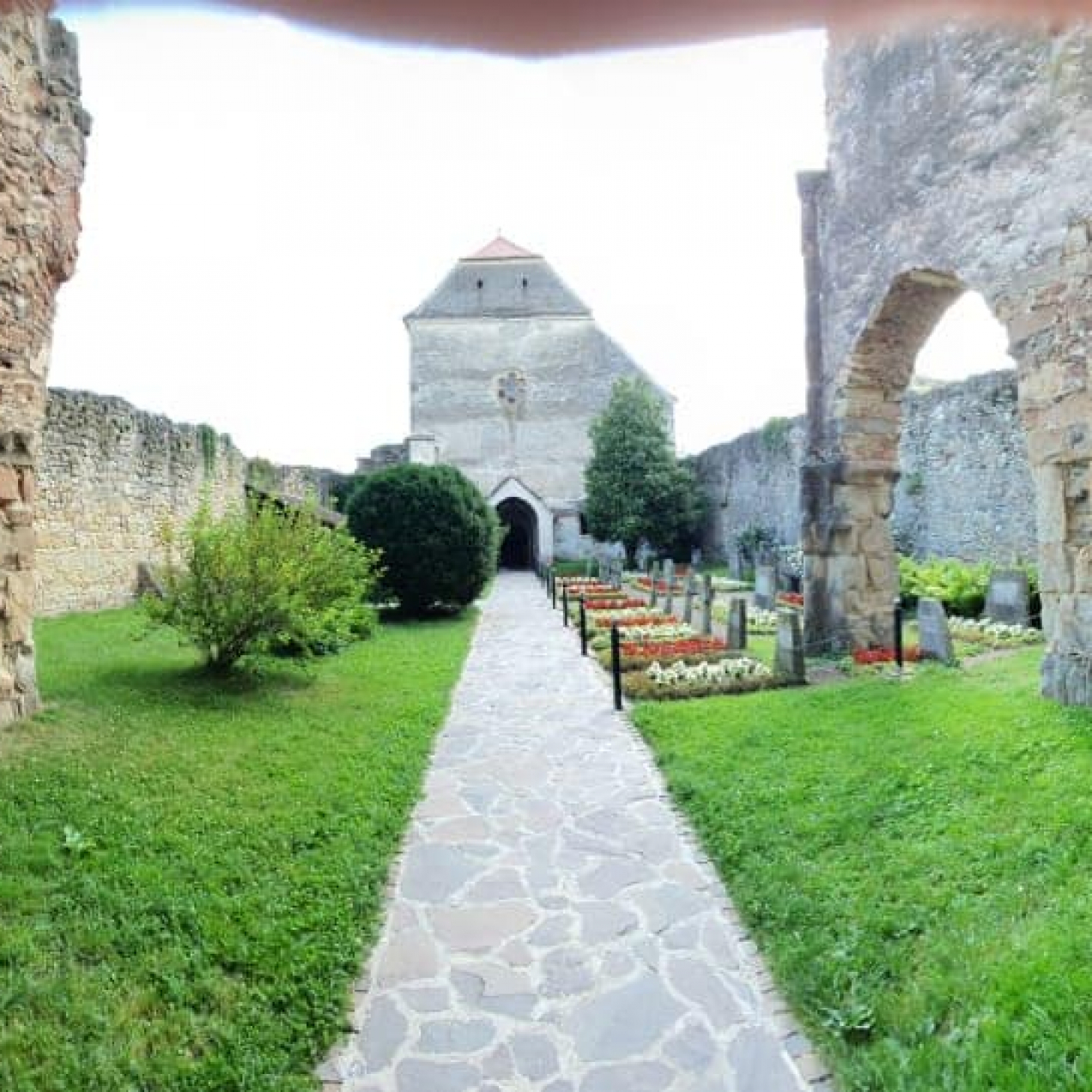 Descoperiți România! Astăzi, Cârța- singura abație cisterciană de la noi