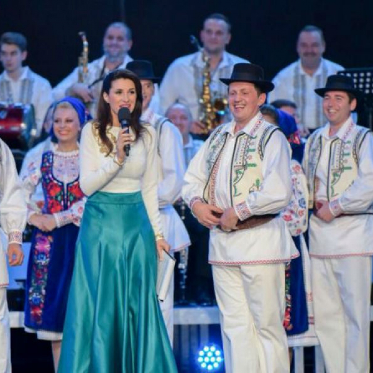 In direct de la Sibiu, de 1 decembrie, spectacolul extraordinar Noi suntem romani